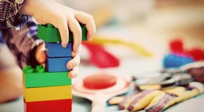 Kinderbetreuung & Schulen